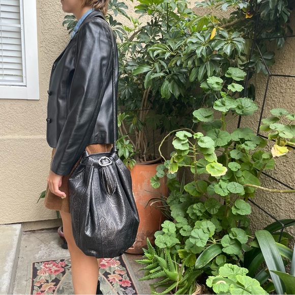 Vintage Handbags - Vintage black metallic Jacobson leather bucket bag